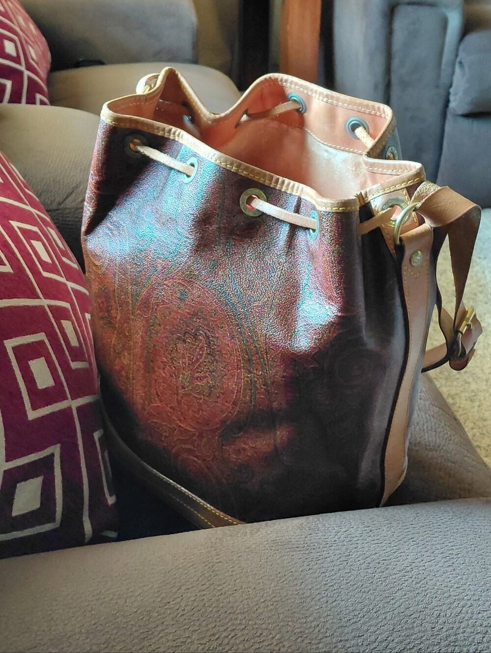Etro Milano Red Paisley Drawstring Bucket Bag Vintage - Picture 4 of 16